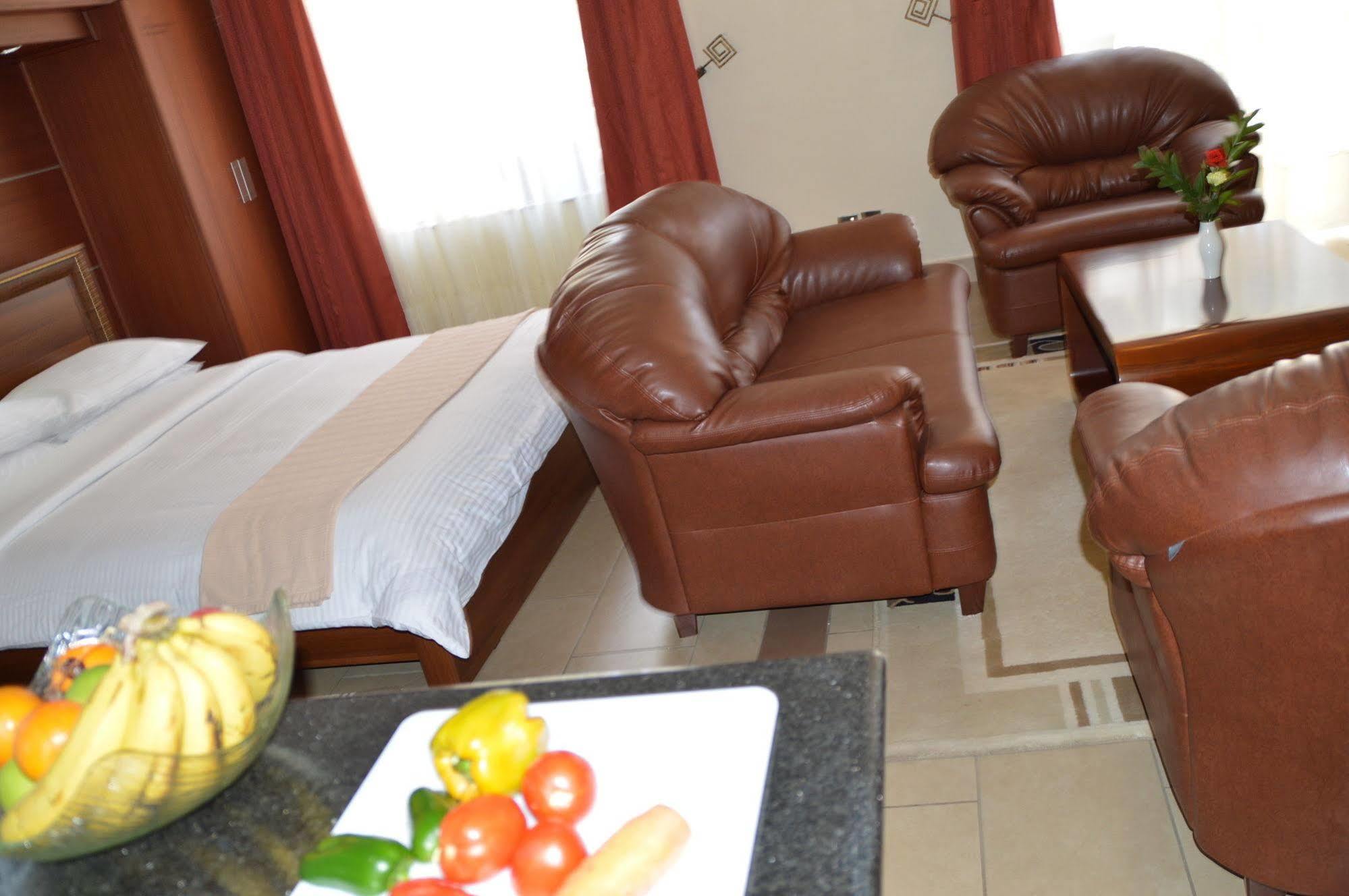 Norfolk Towers Serviced Apartment -Nairobi, City Centre Cbd ภายนอก รูปภาพ